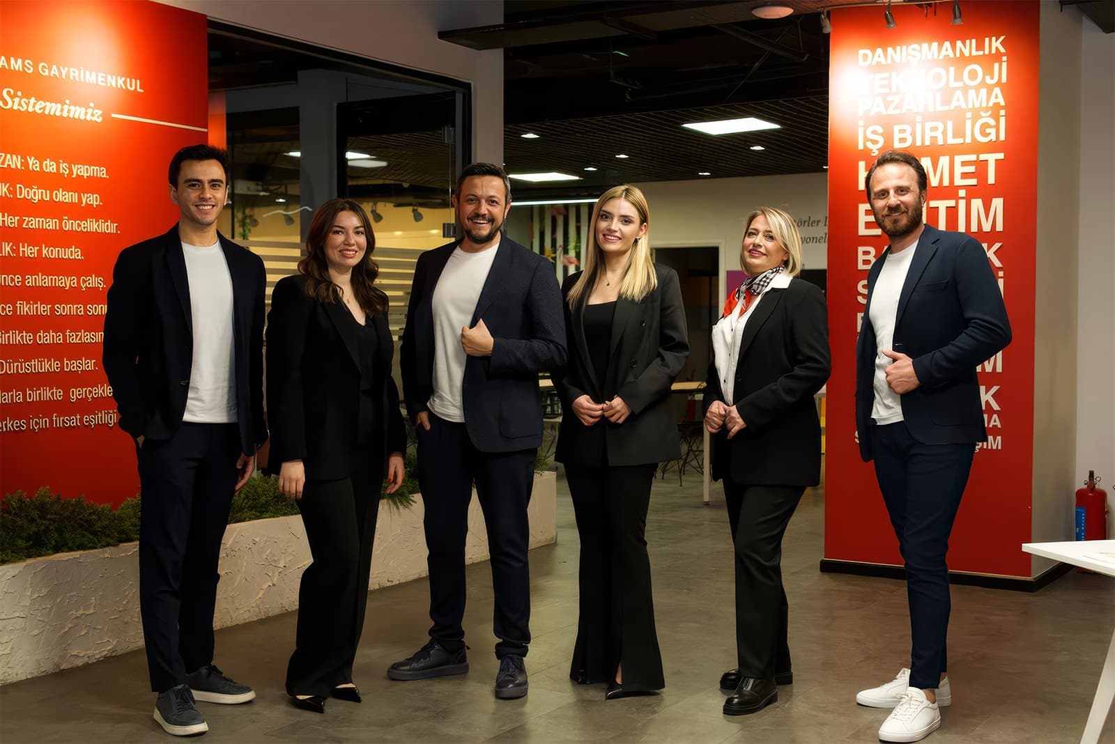 GO Partners ekibi, Keller Williams ofisinde