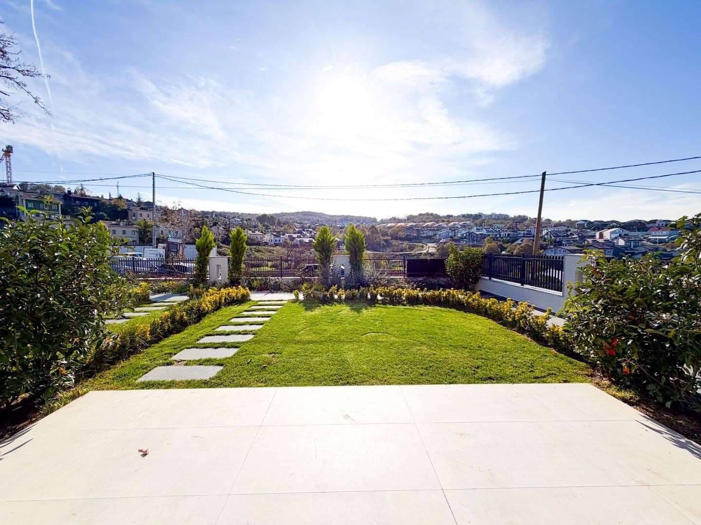 Loca Zekeriyaköy'de Müstakil Bahçeli 4+1 Satılık Villa! — 4/51
