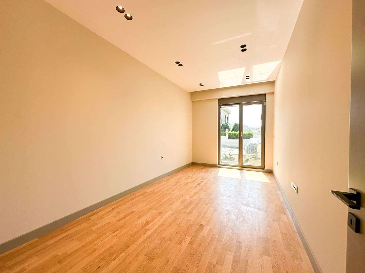 Uskumruköy'de Tünele Yakın Konumda 225m² 4+1 Satılık İkiz Villa — 8/46
