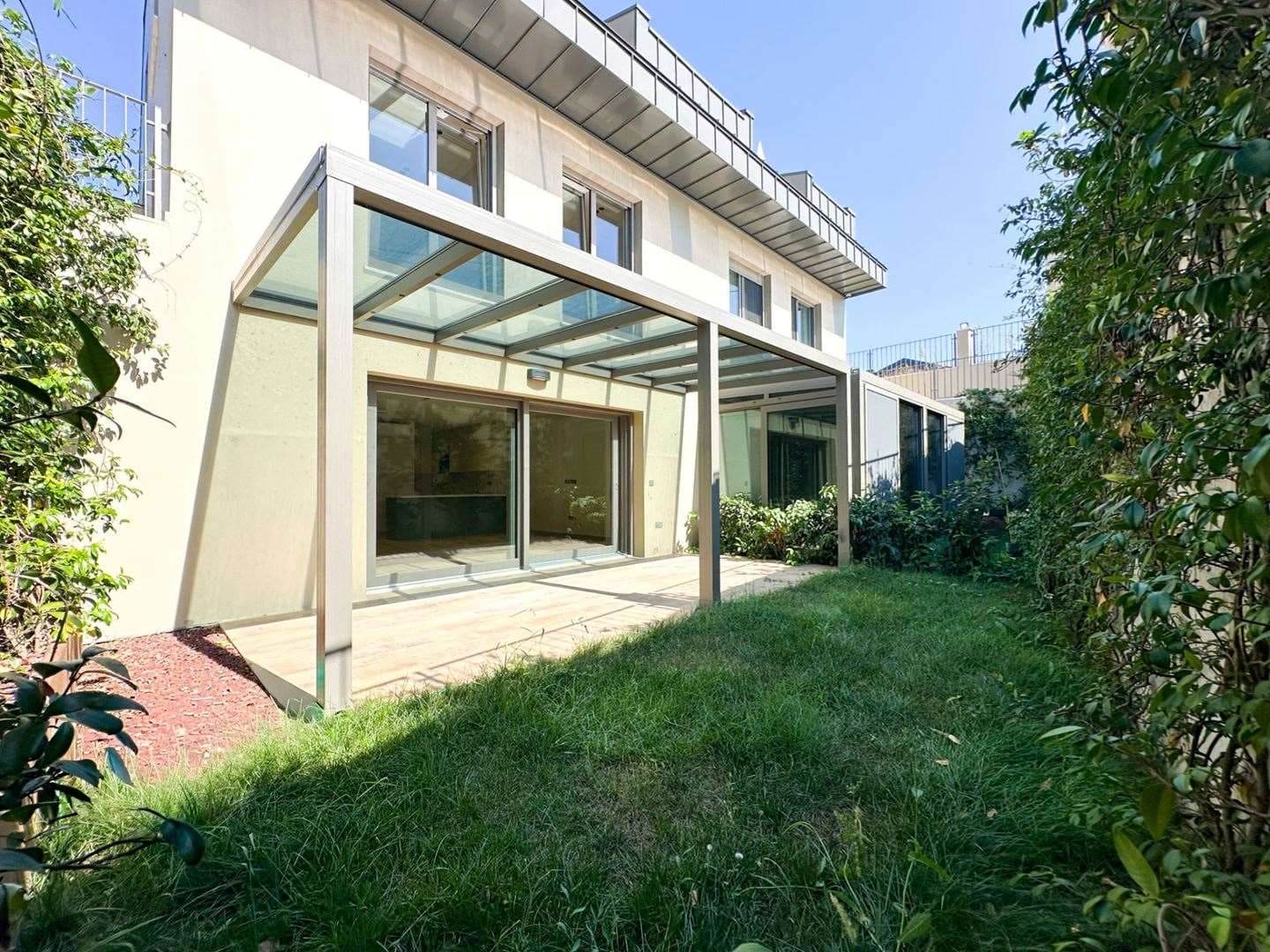 Uskumruköy'de Tünele Yakın Konumda 225m² 4+1 Satılık İkiz Villa — 20/46