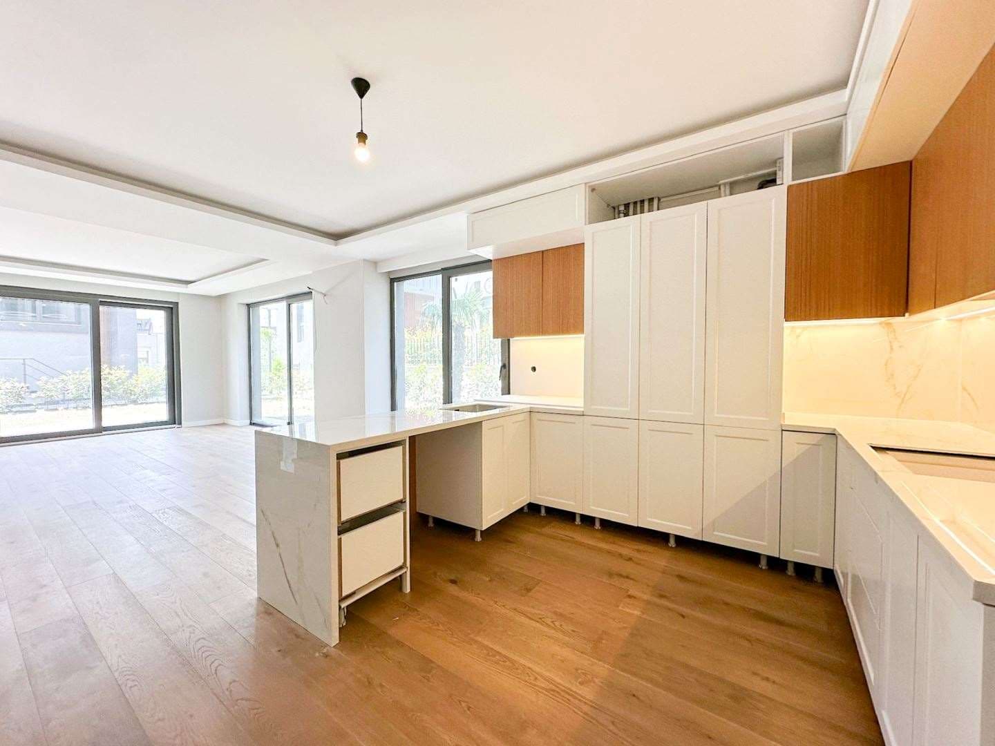 Pearl Zekeriyaköy'de Satılık 6+2 Sıfır Asansörlü Fourleks Villa — 2/14