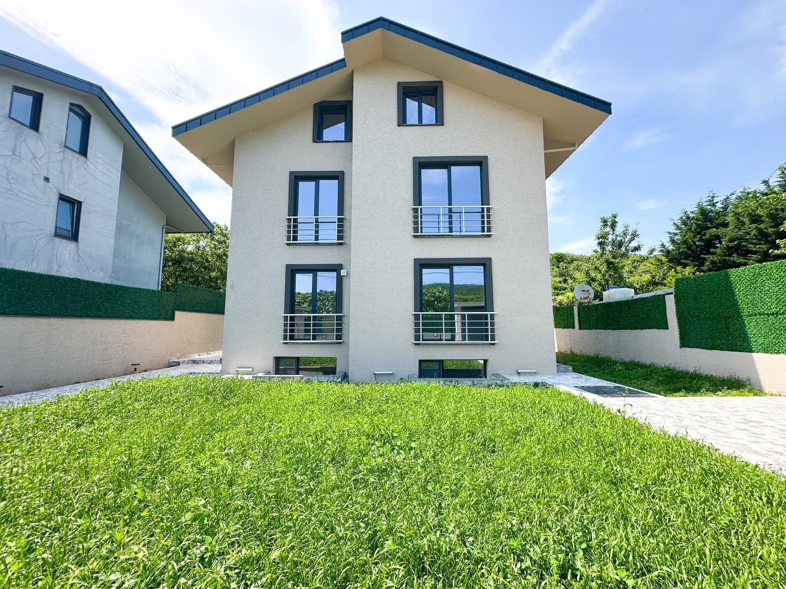 Kumköy'de Kiralık 6+1 Müstakil Villa — 2/36